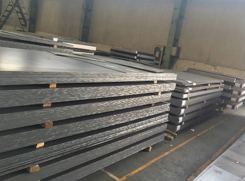 汽車大(dà)梁闆